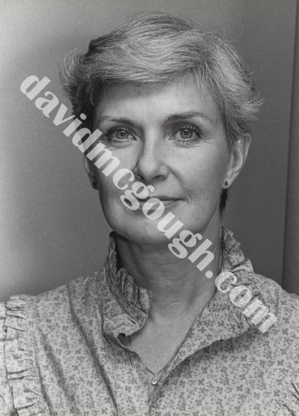 Joanne Woodward 1983, NYC..jpg
